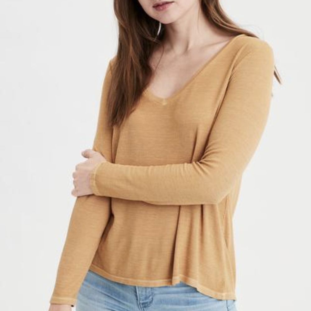 ✨5/$25✨ American Eagle marigold ribbed soft & sexy tee